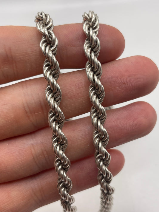 Silver rope chain