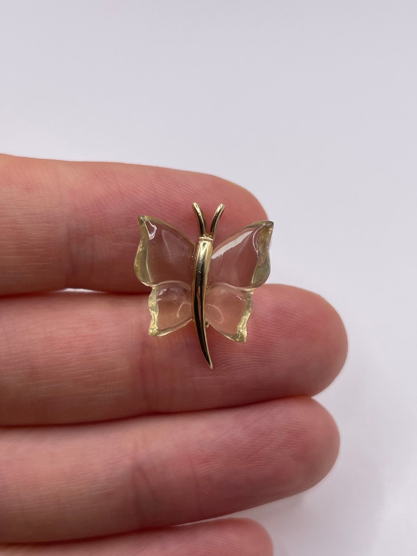 9ct gold quartz butterfly pendant