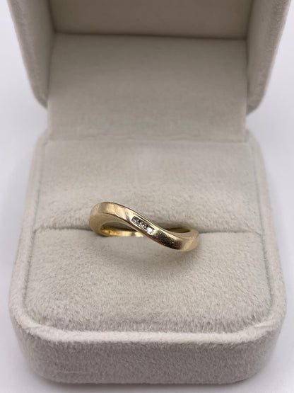 9ct gold diamond ring