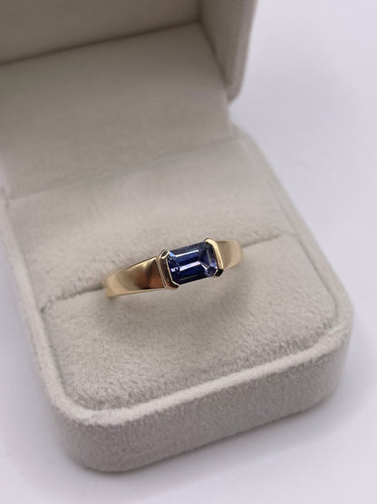 9ct gold iolite ring