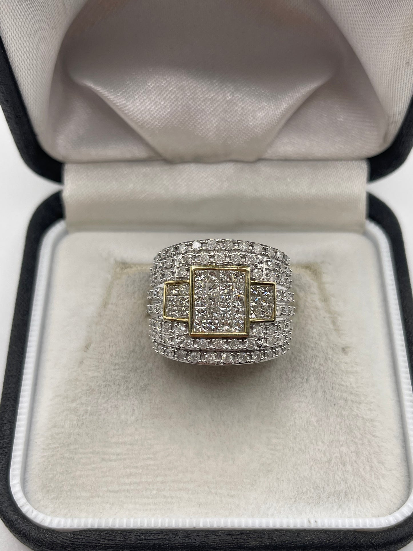 9ct gold 2ct diamond cluster ring