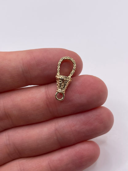 9ct gold 20mm engraved dog clip