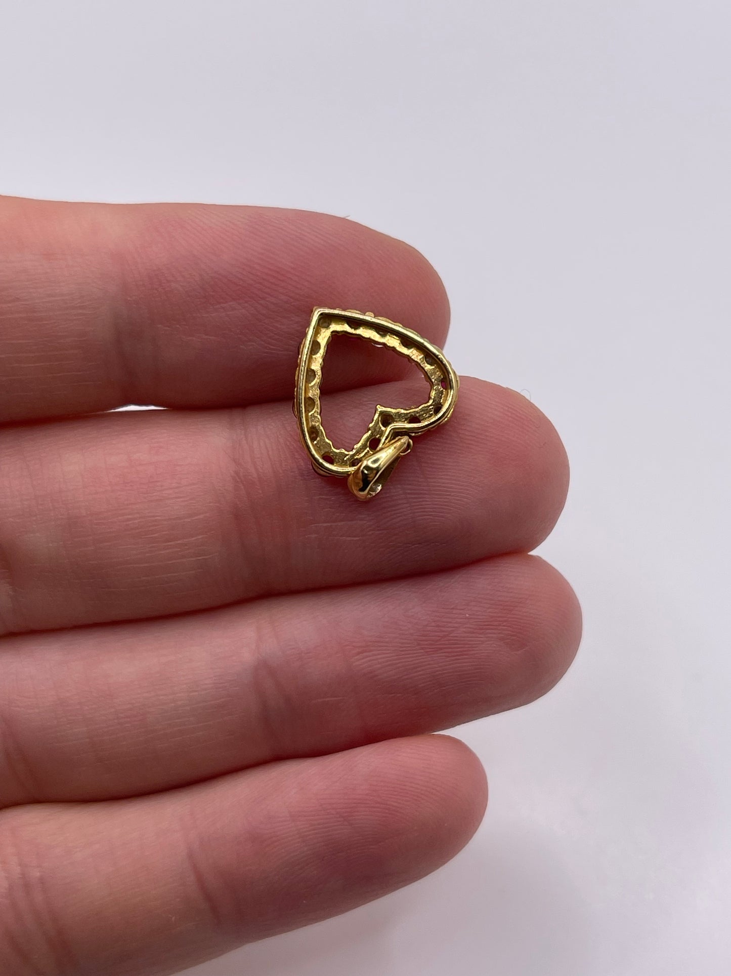 18ct gold ruby and diamond heart pendant