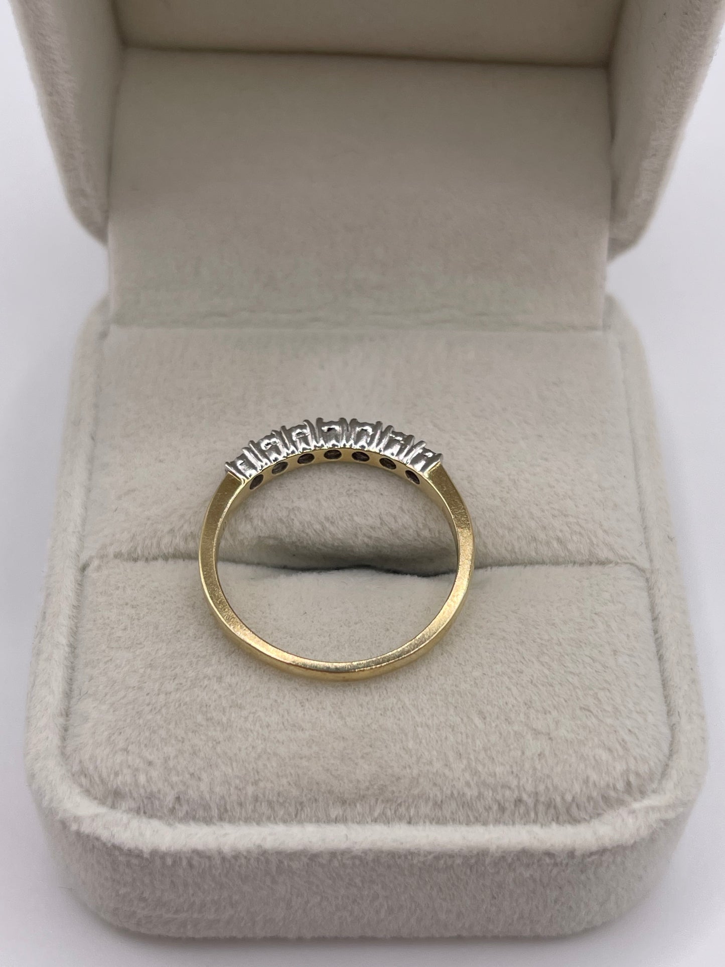 9ct gold diamond ring