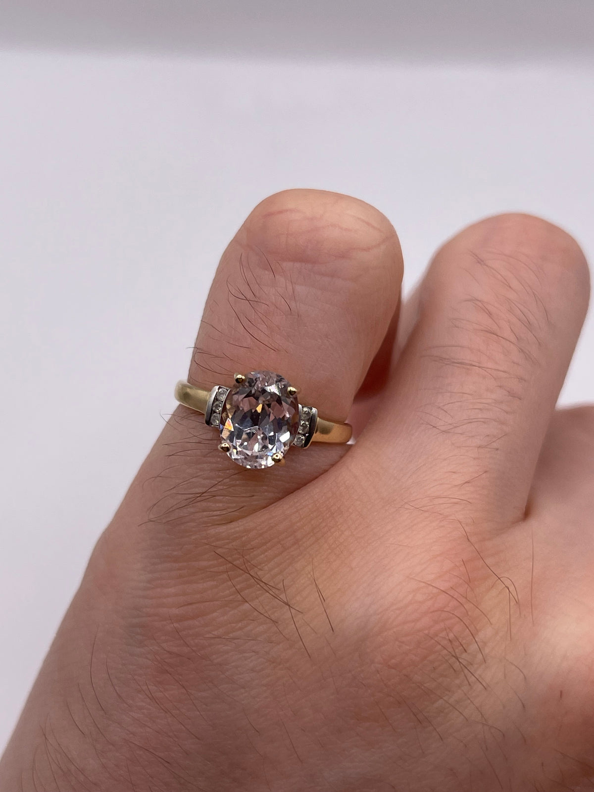 9ct gold pale morganite and diamond ring