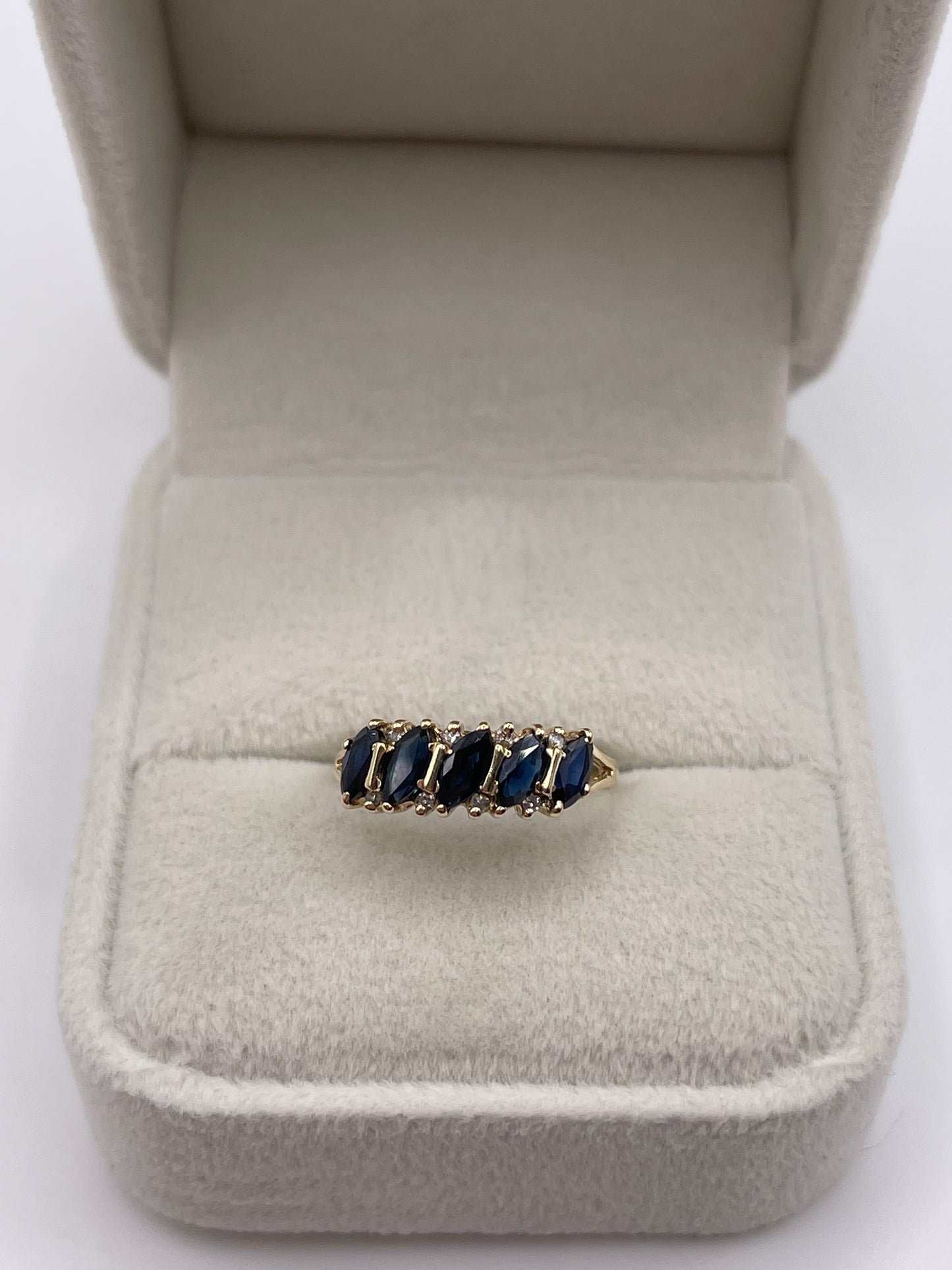 9ct gold sapphire and diamond ring