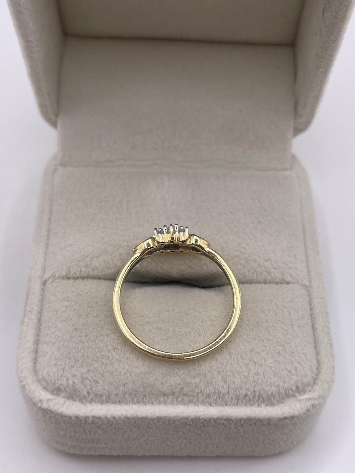 9ct gold diamond cluster ring