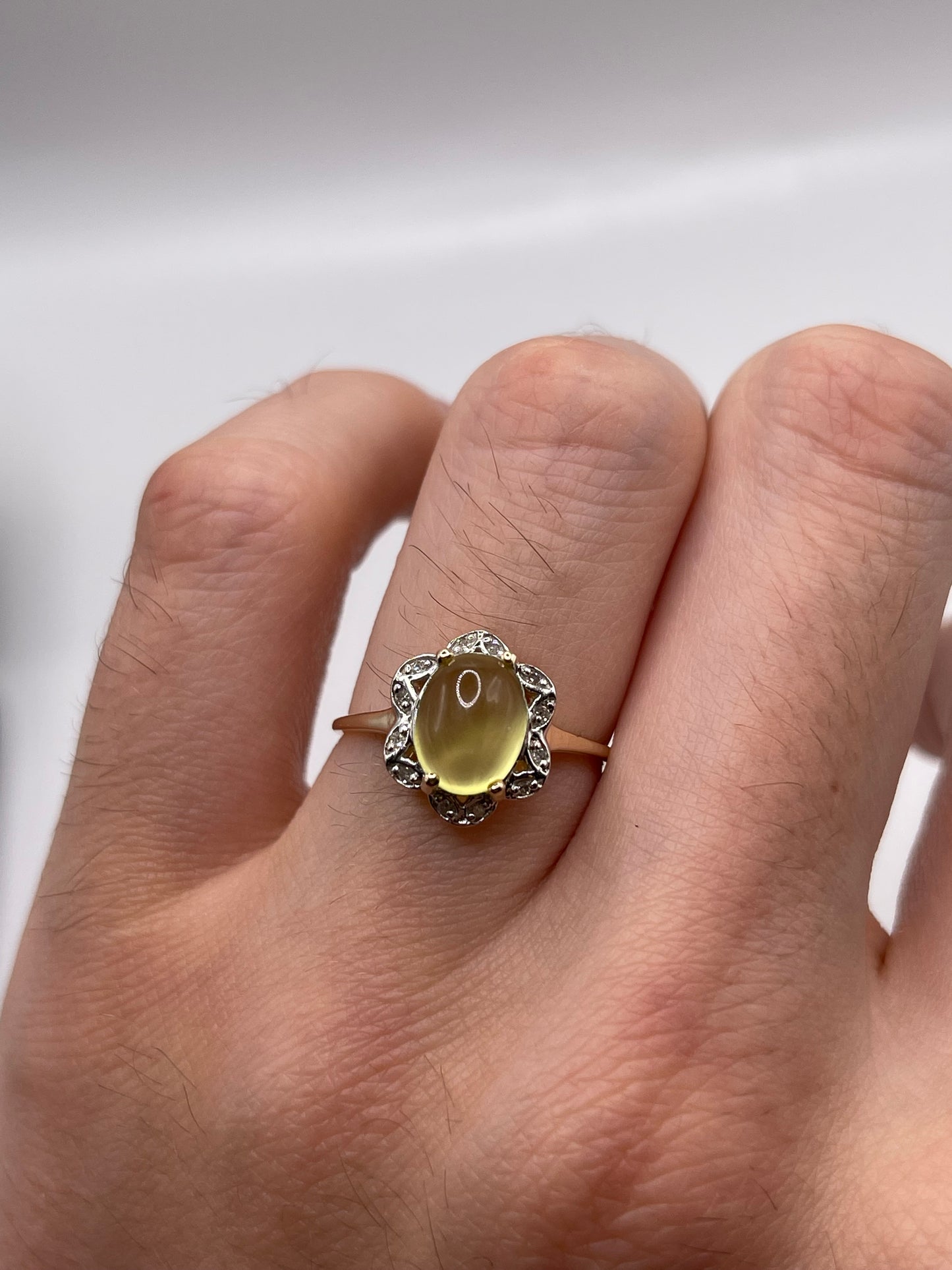 9ct gold quartz and diamond ring