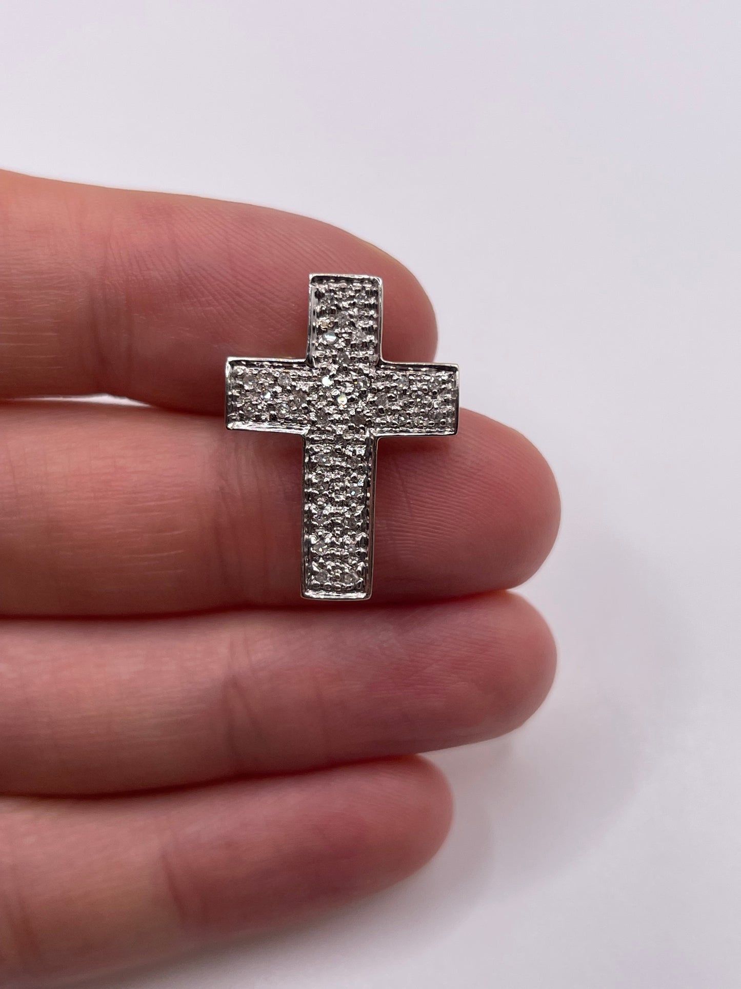 9ct gold diamond cross pendant