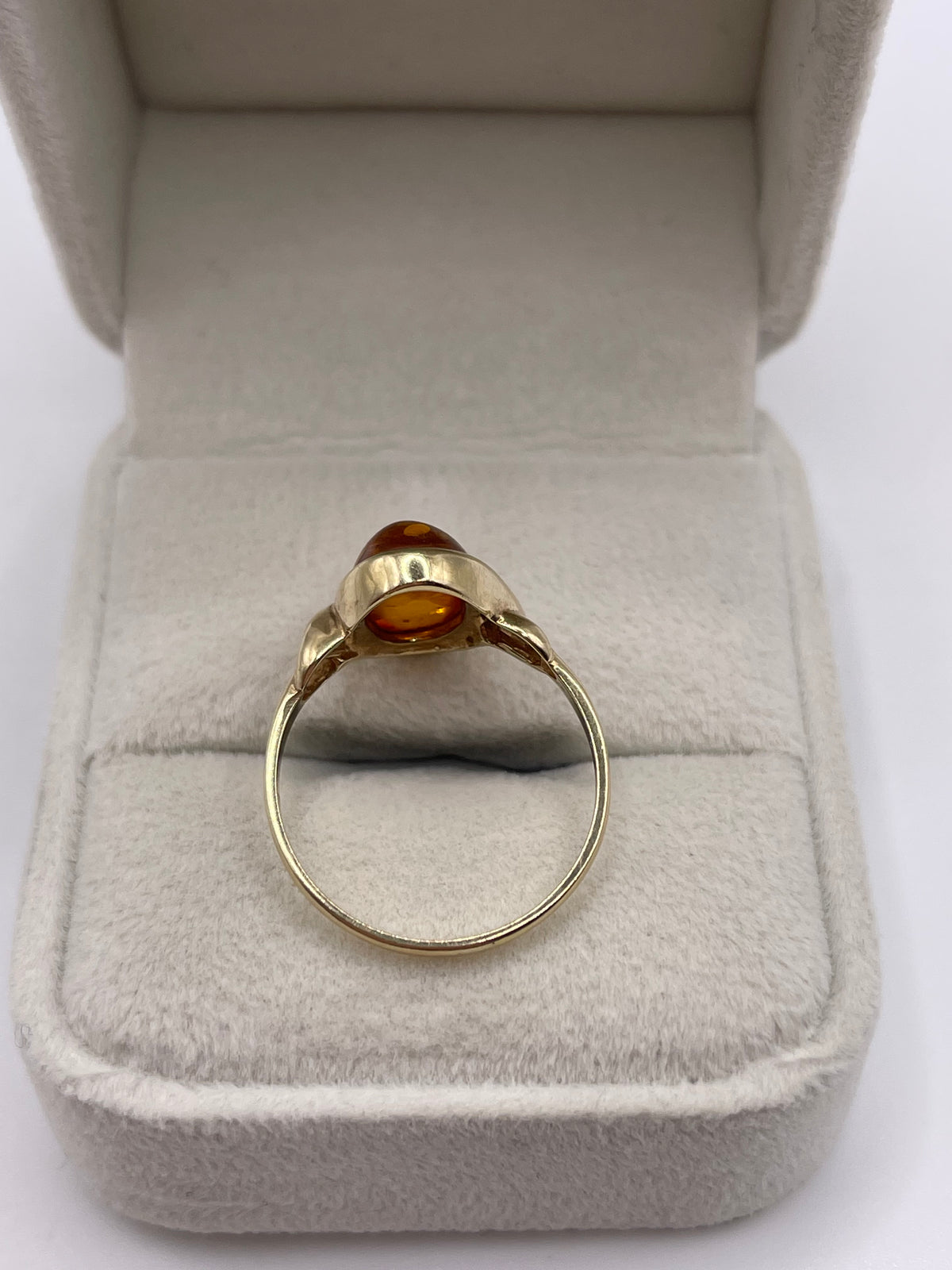 9ct gold amber ring