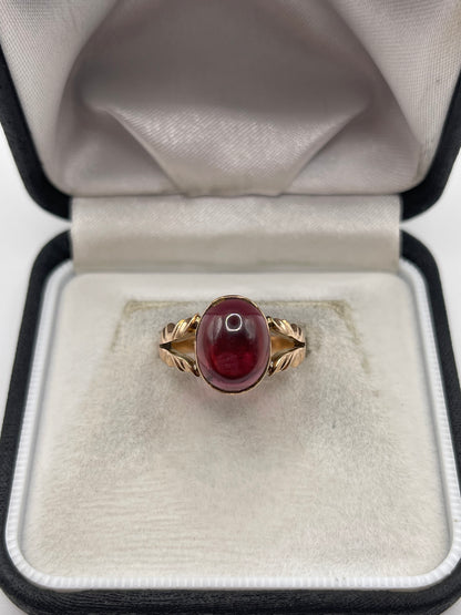 Antique 9ct rose gold cabochon garnet ring