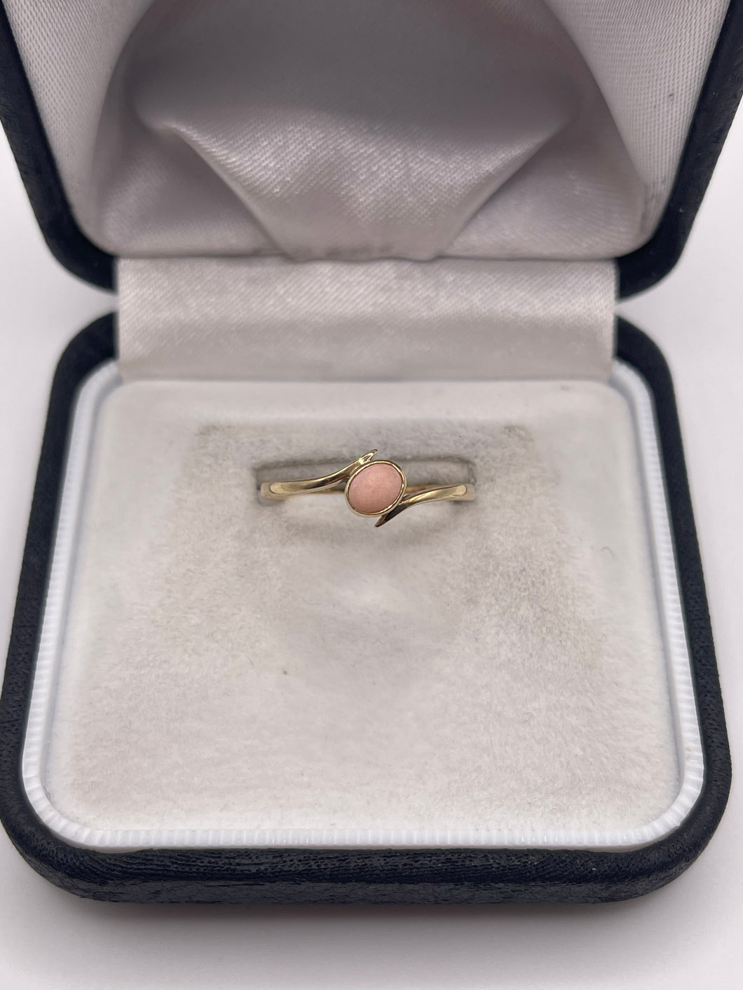 9ct gold coral ring