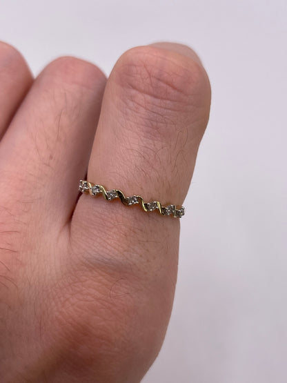 9ct gold diamond ring