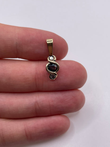 9ct gold sapphire and diamond pendant