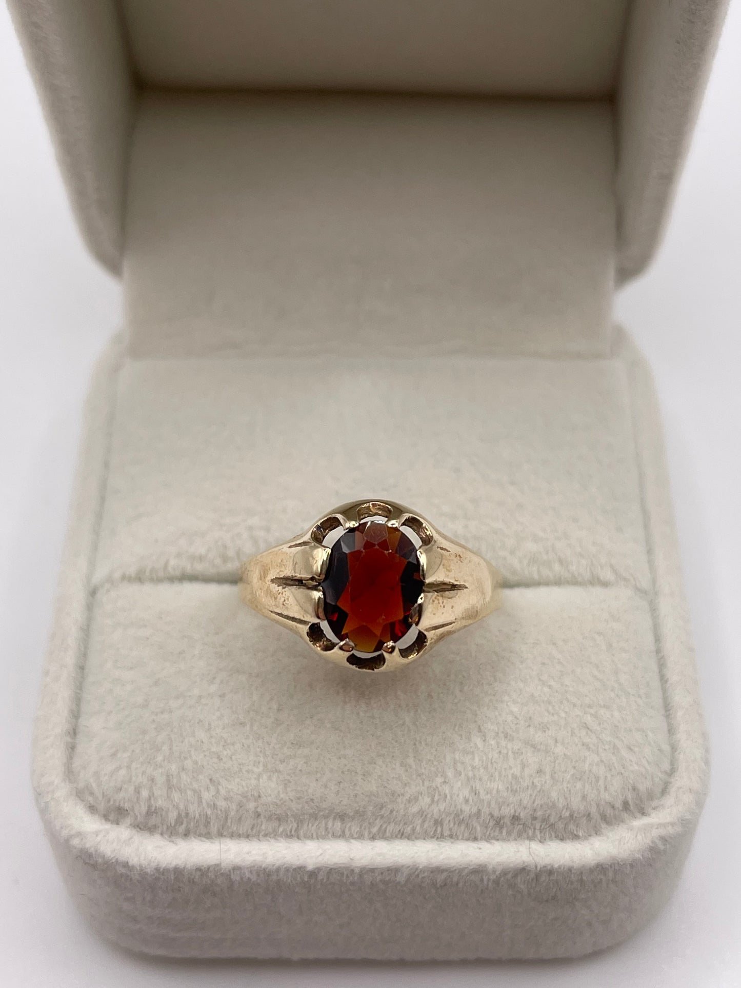 9ct gold garnet gypsy ring