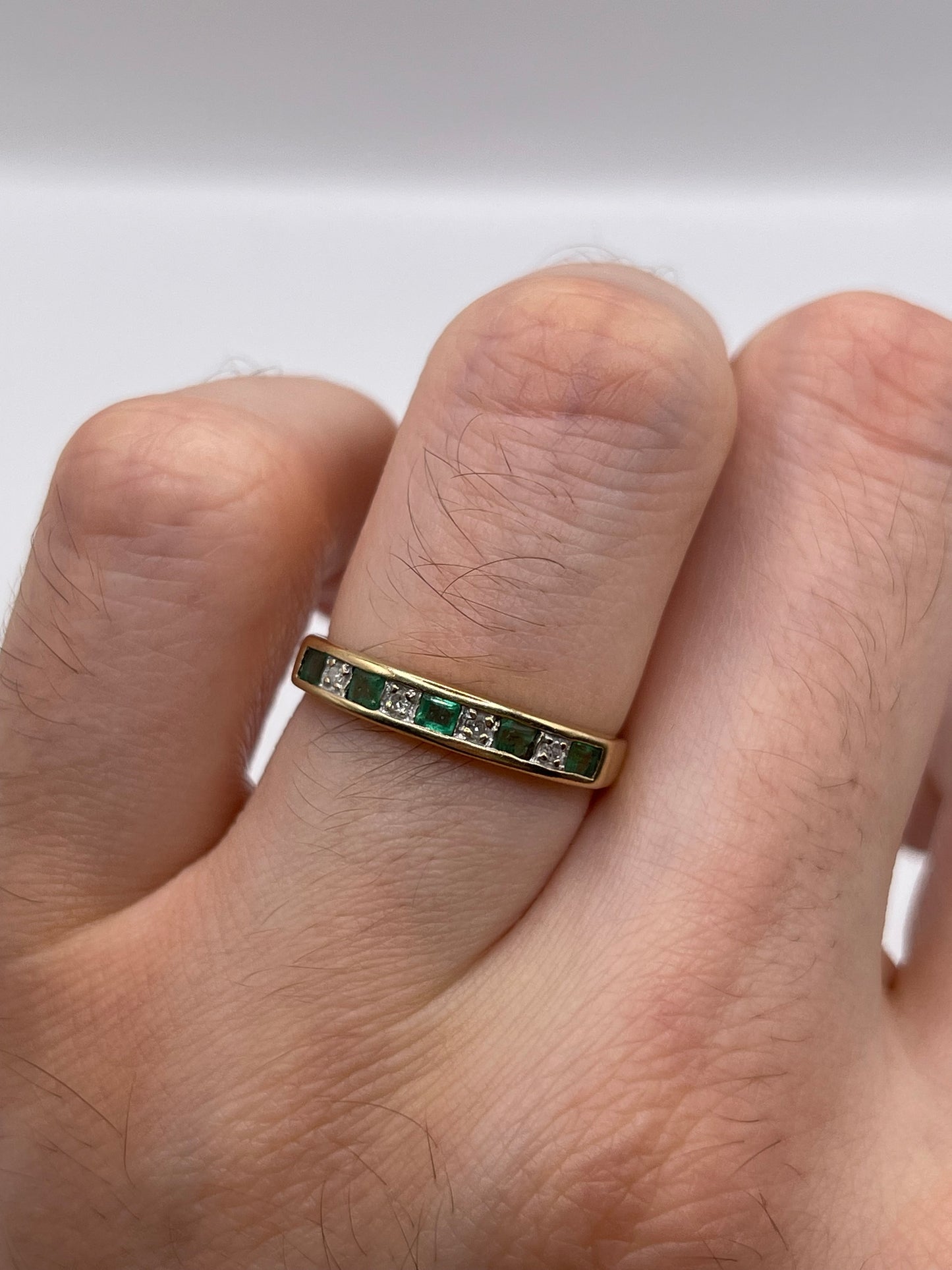 9ct gold emerald and diamond ring