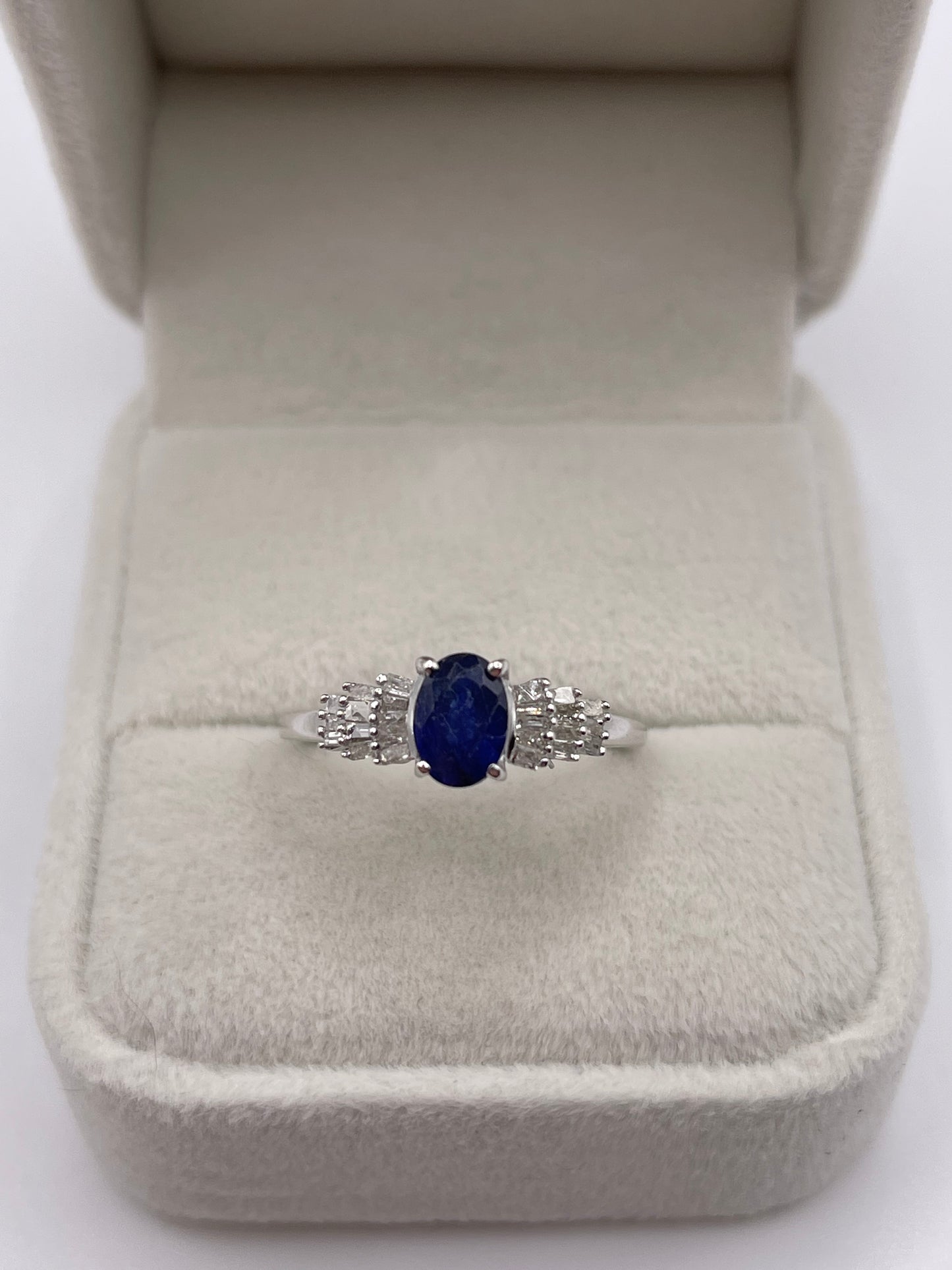 9ct white gold sapphire and diamond ring