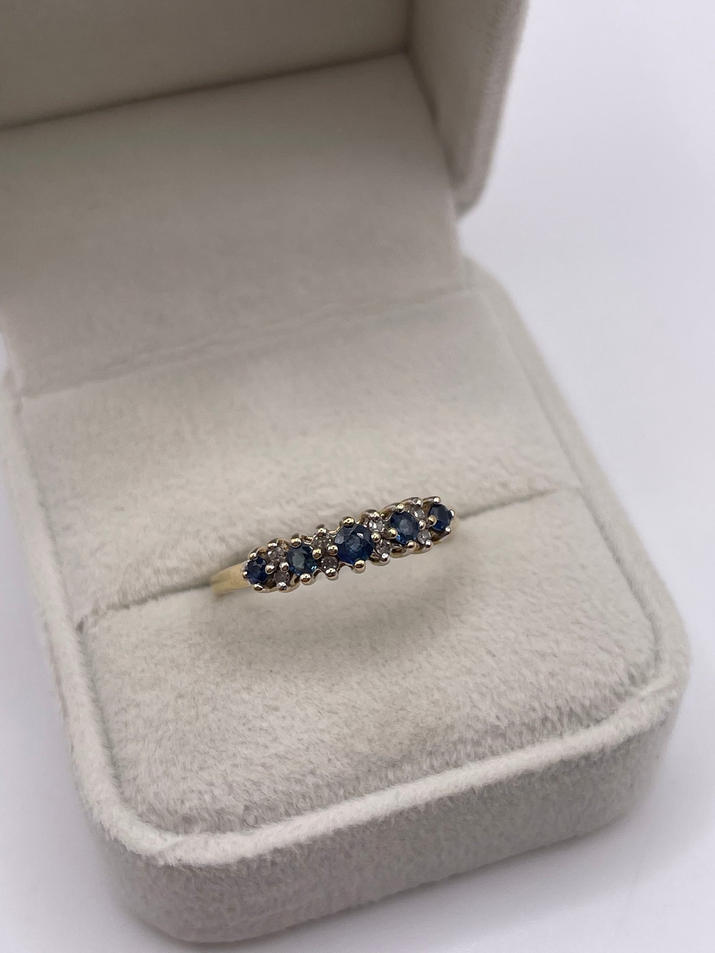 9ct gold sapphire and diamond ring