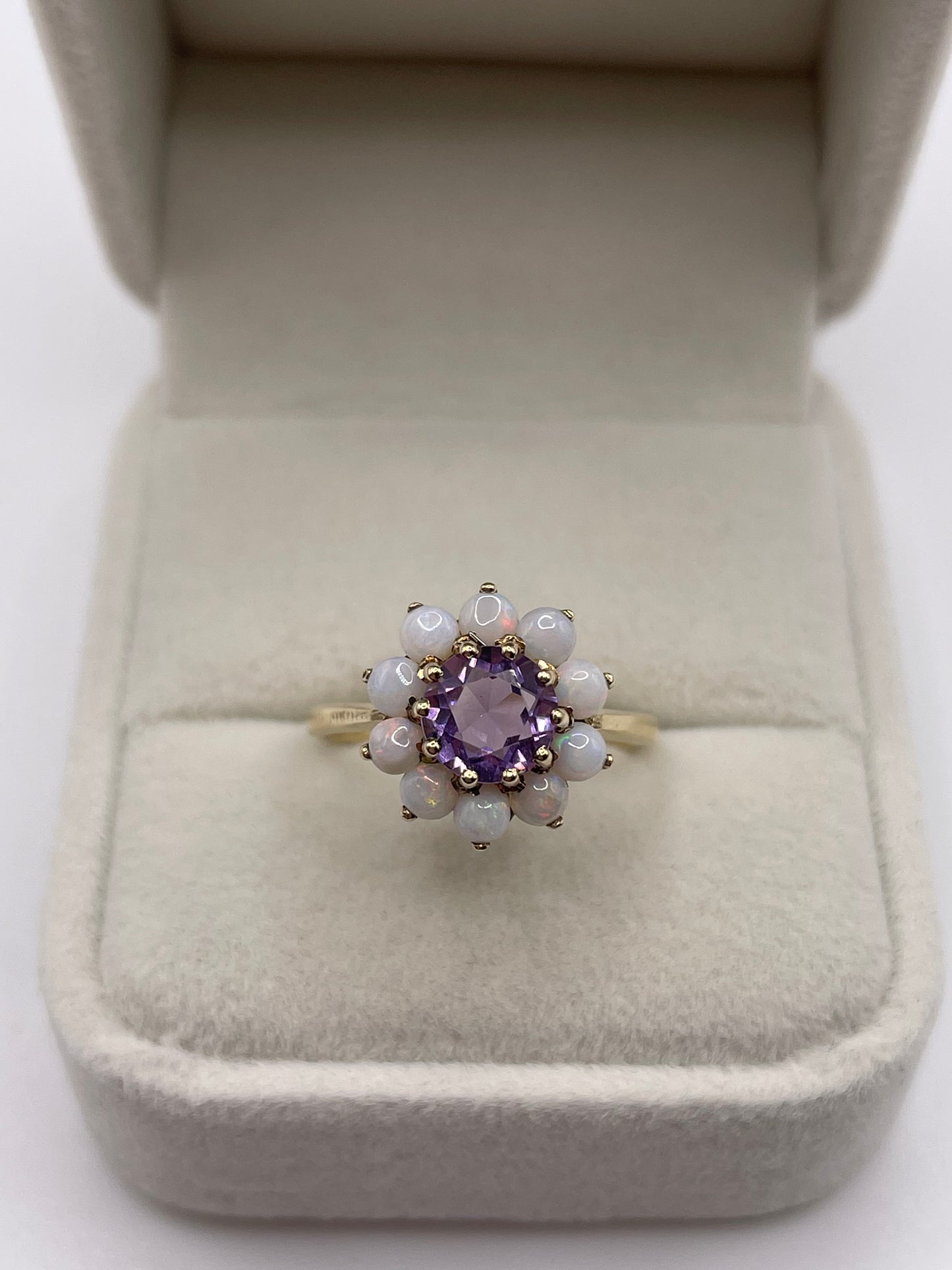 9ct gold amethyst and opal ring