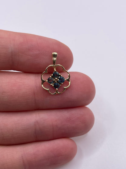 9ct gold sapphire pendant
