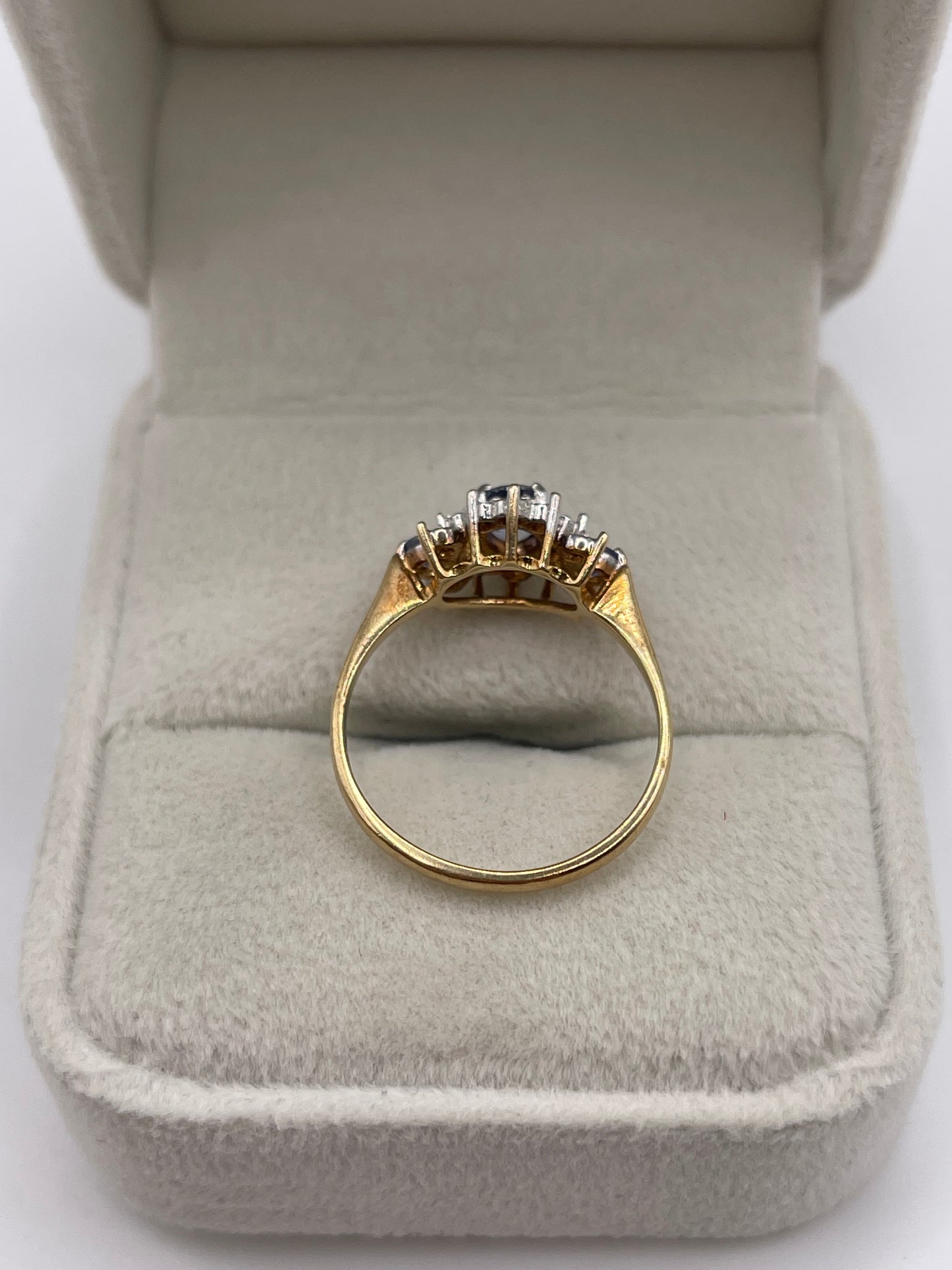 9ct gold sapphire and diamond ring