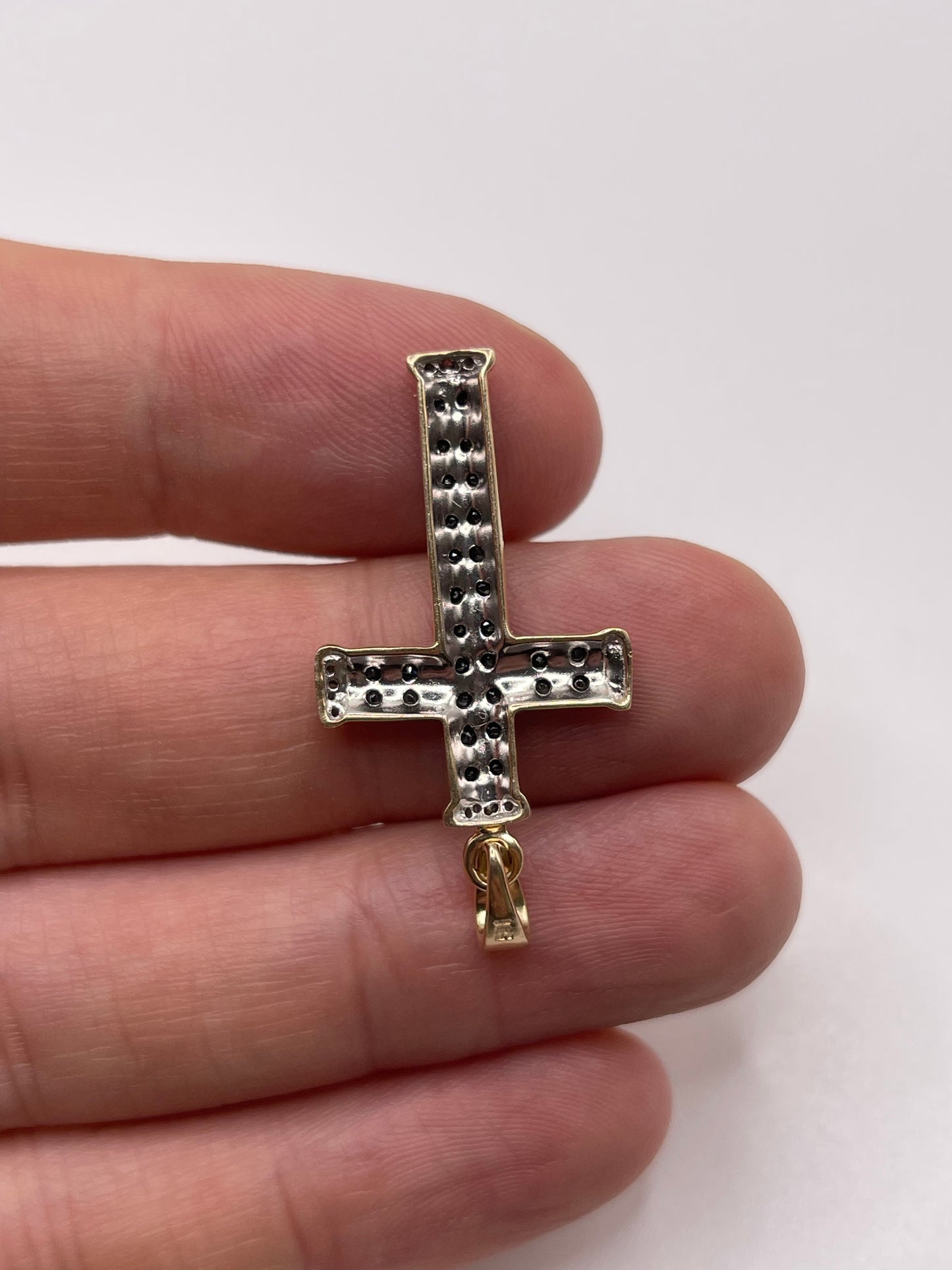 9ct gold diamond cross pendant