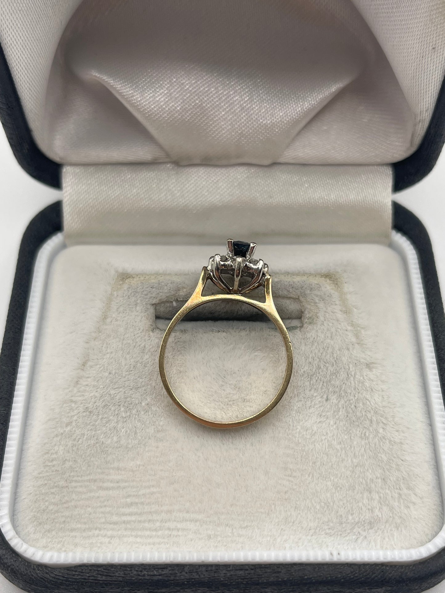 14ct gold sapphire and diamond ring