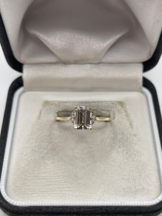 9ct gold pale morganite and diamond ring