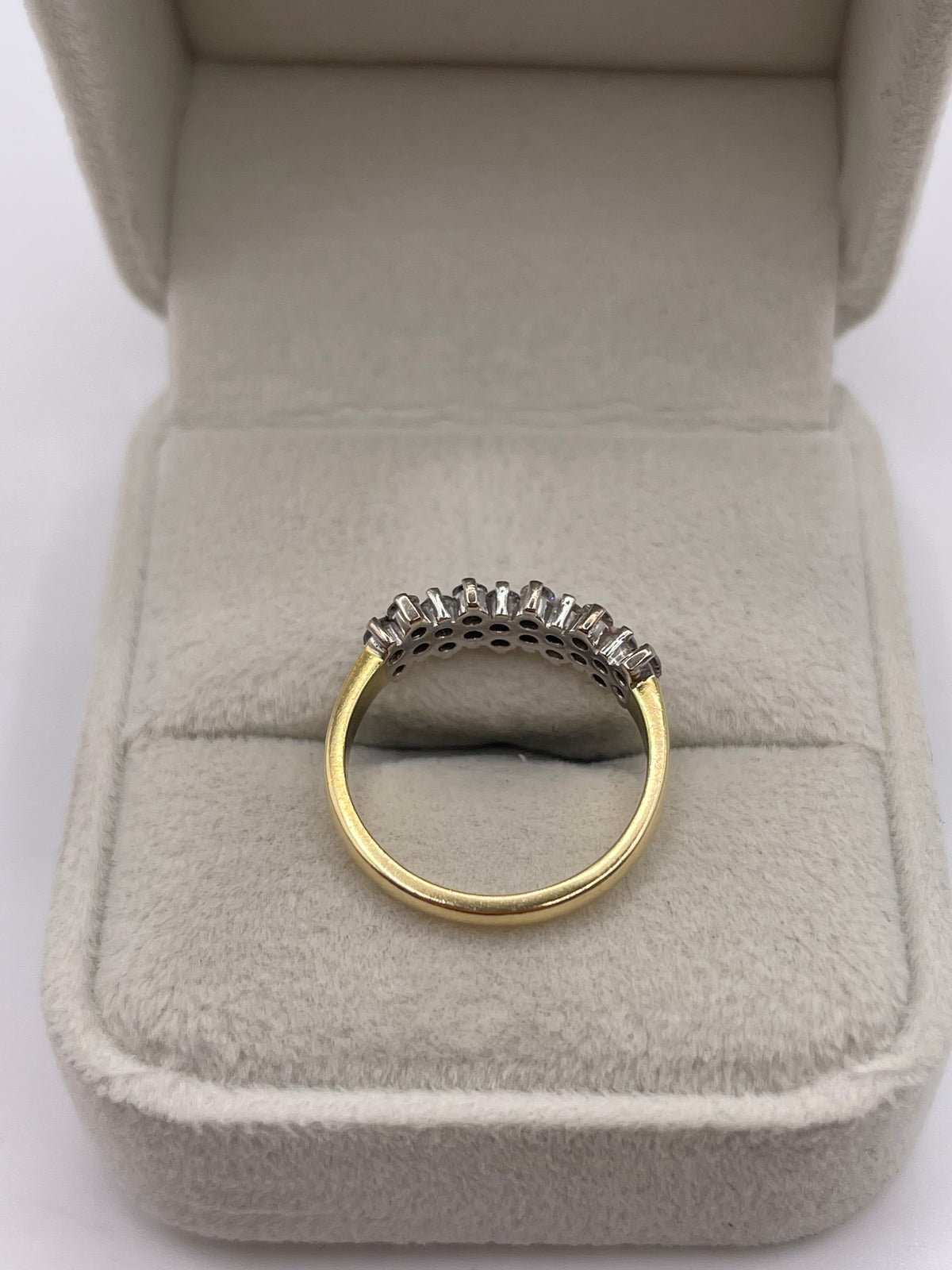 18ct gold diamond cluster ring