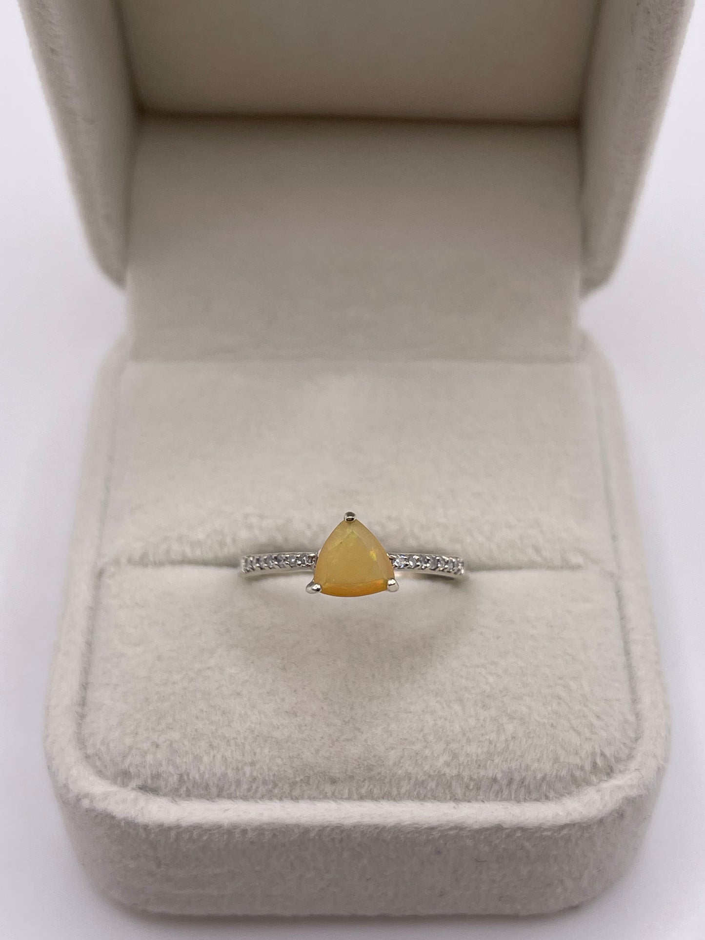 9ct gold opal and diamond ring