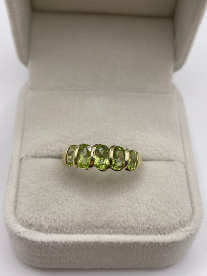 9ct gold peridot ring