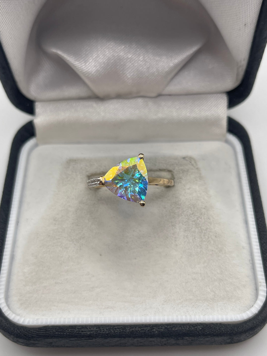 9ct gold topaz and zircon ring
