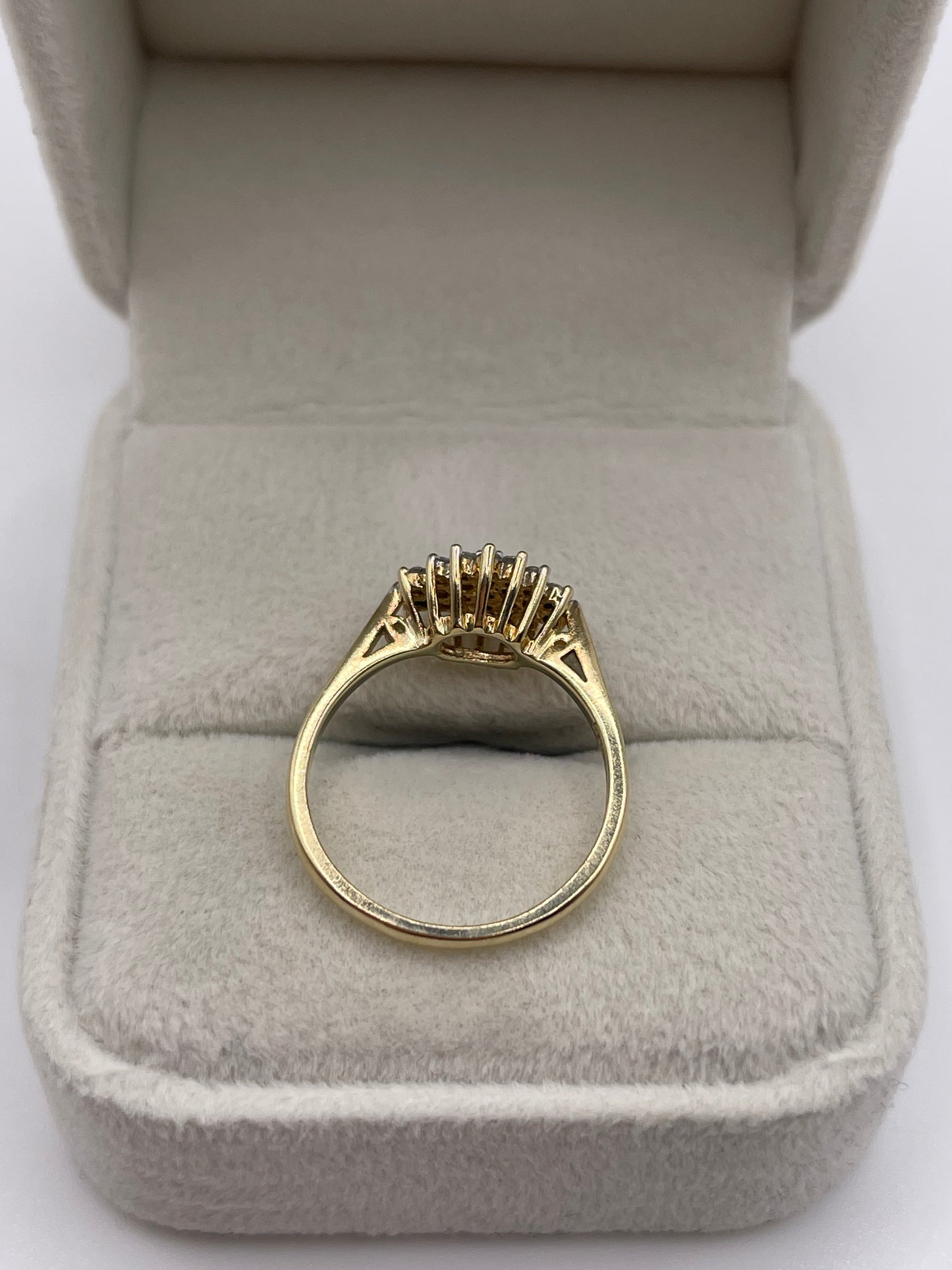 9ct gold diamond cluster ring