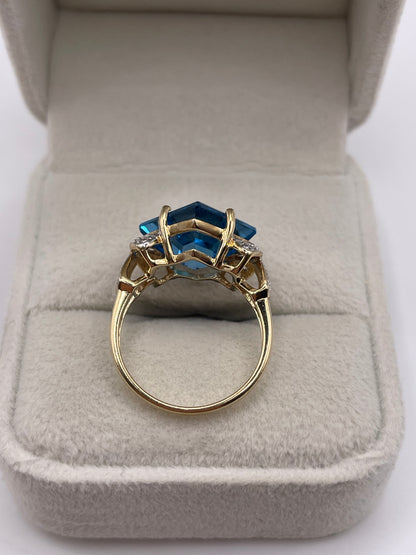 9ct gold topaz and diamond ring