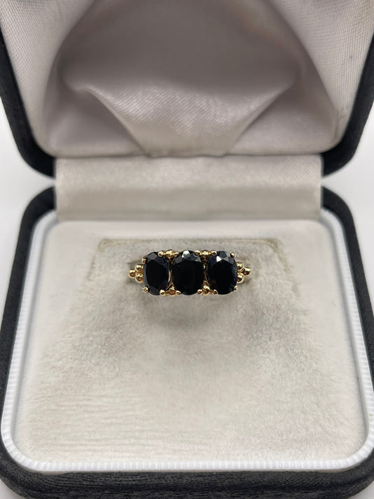 9ct gold sapphire ring