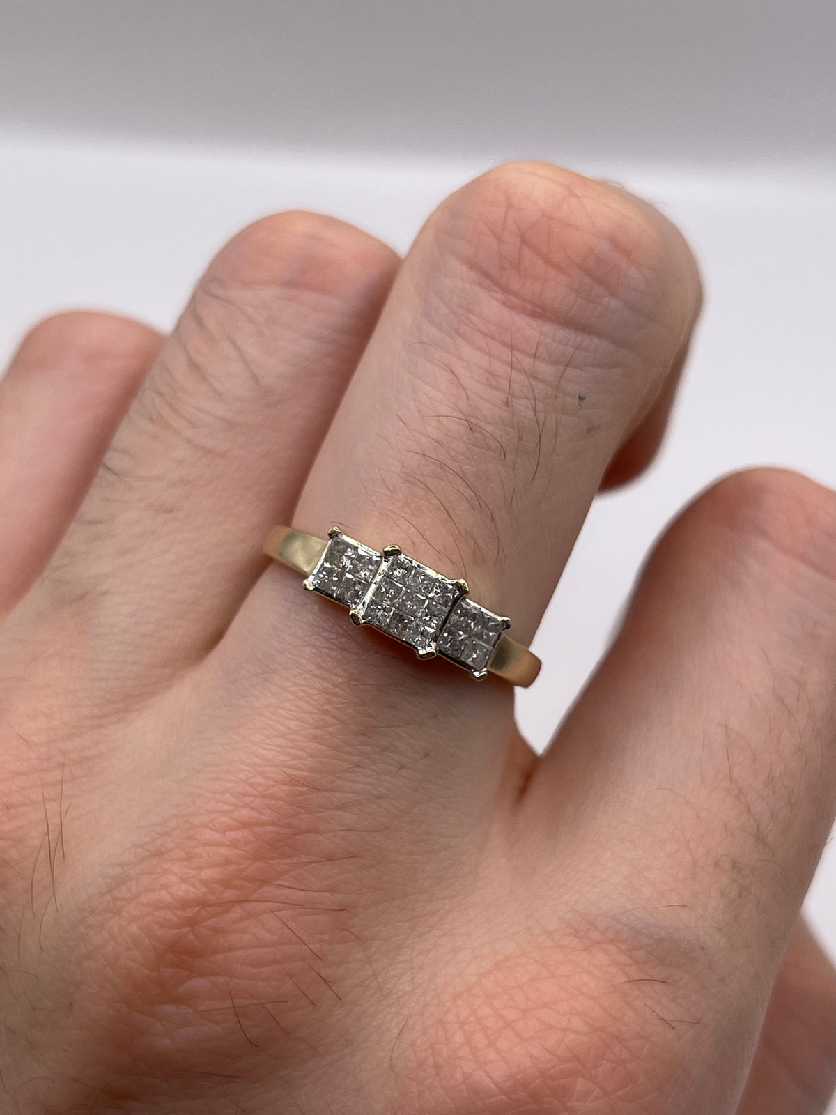 9ct gold diamond cluster ring