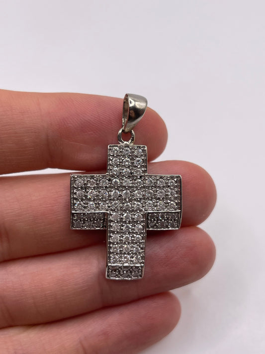 9ct white gold diamond cross pendant
