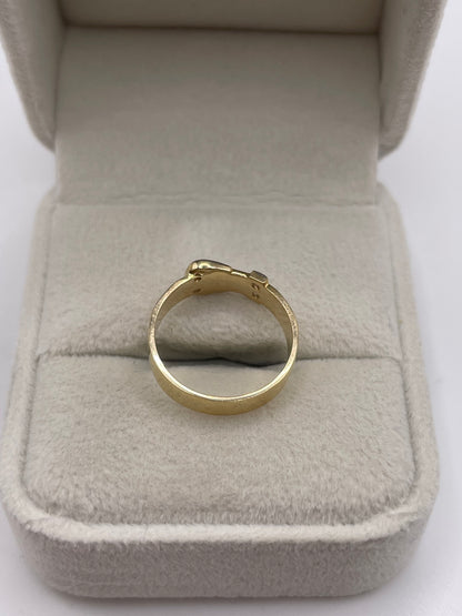 9ct gold cz buckle ring