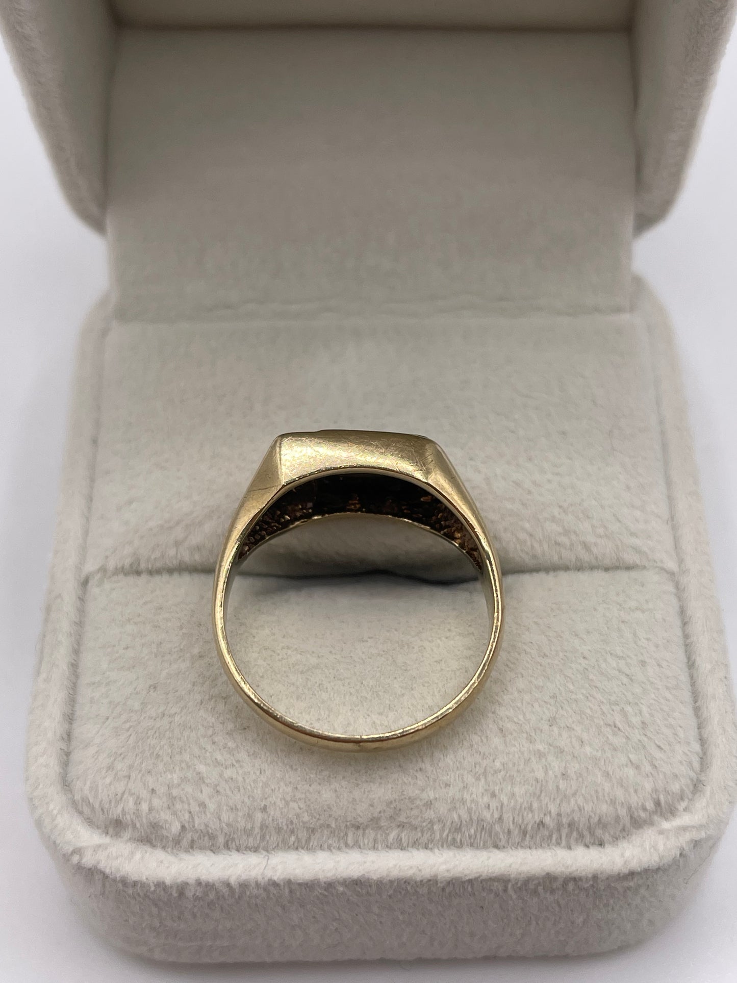 9ct gold onyx and diamond ring