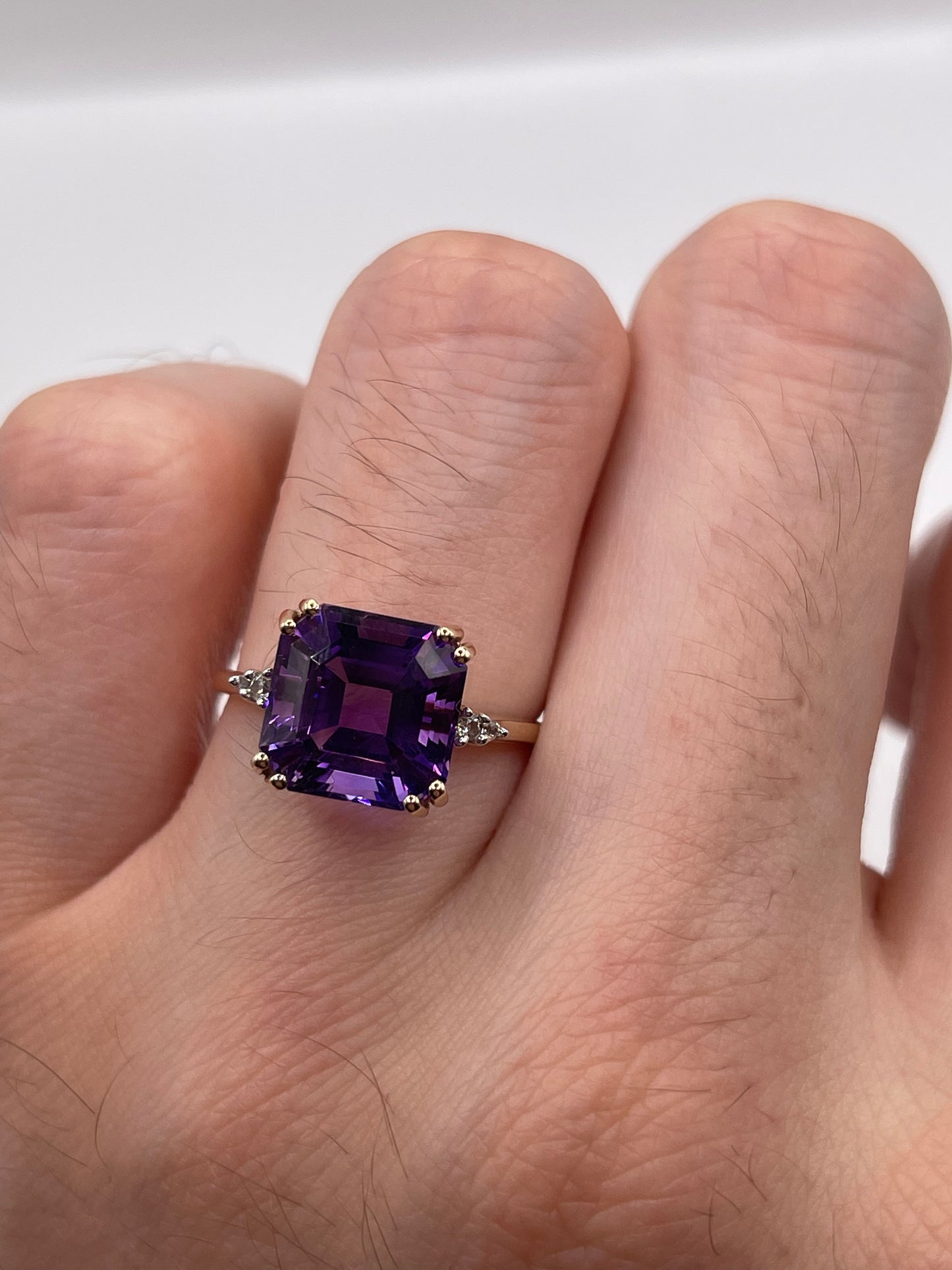 9ct gold amethyst and zircon ring