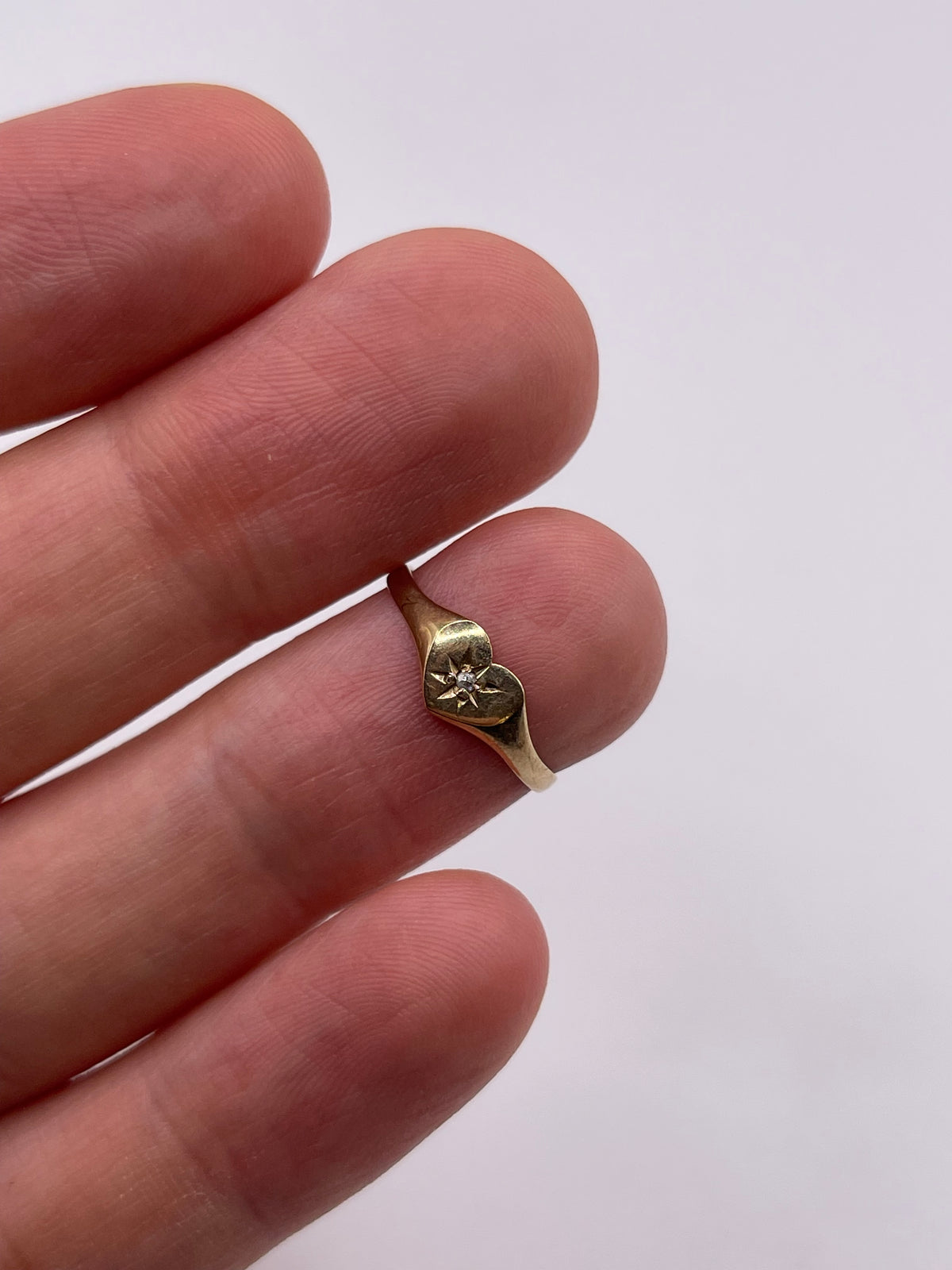 9ct gold diamond heart ring