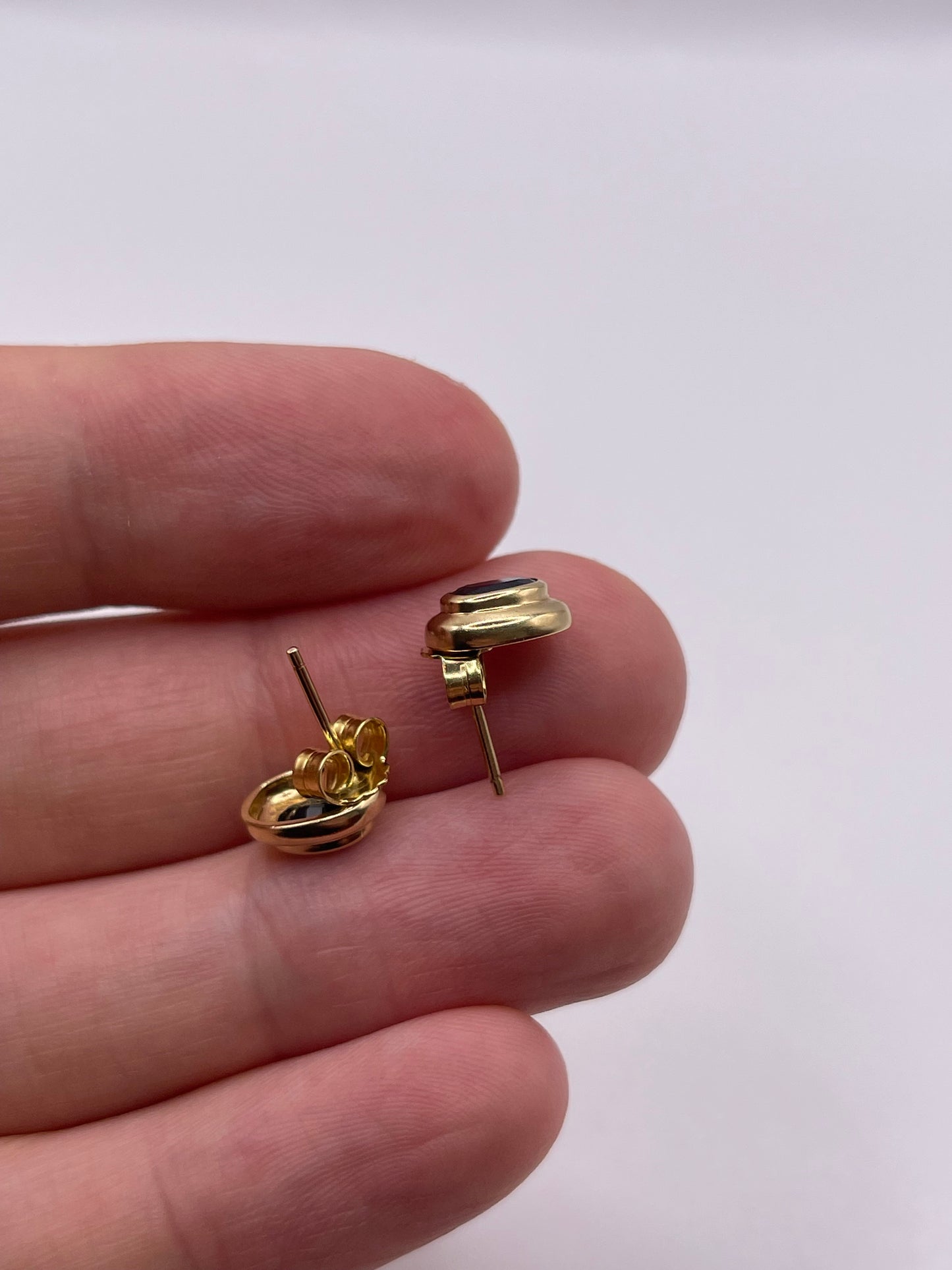 9ct gold sapphire earrings
