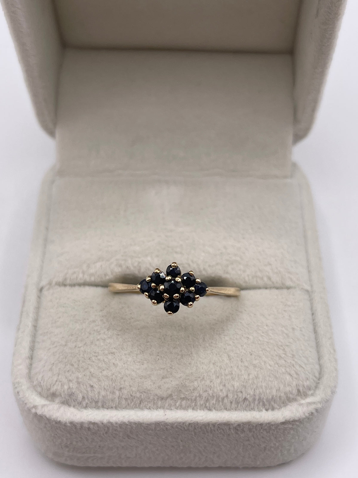 9ct gold sapphire cluster ring