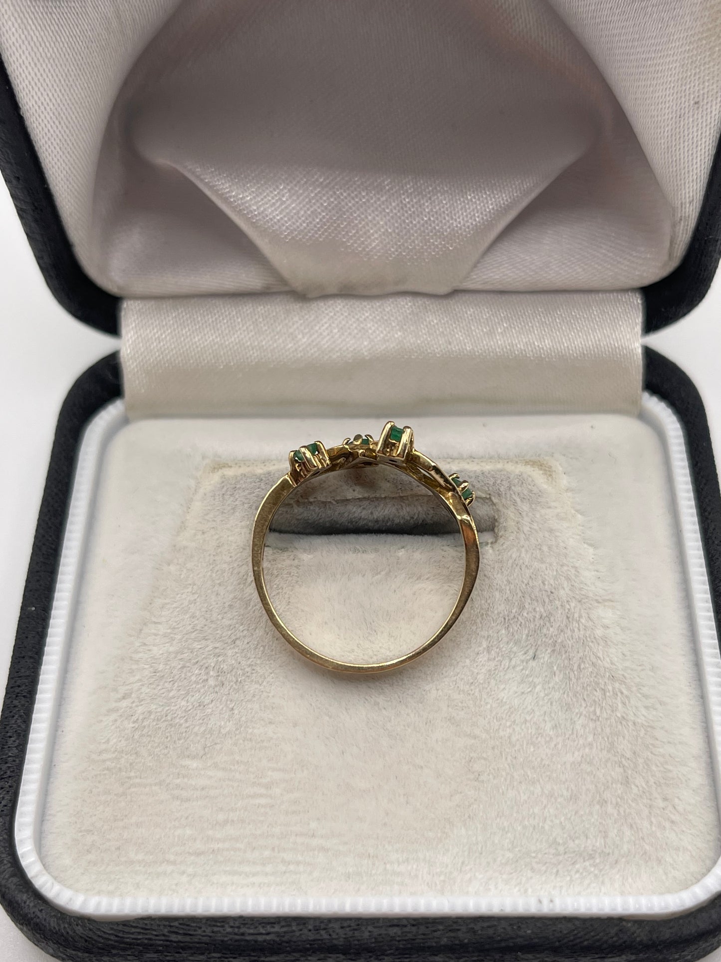 9ct gold emerald ring