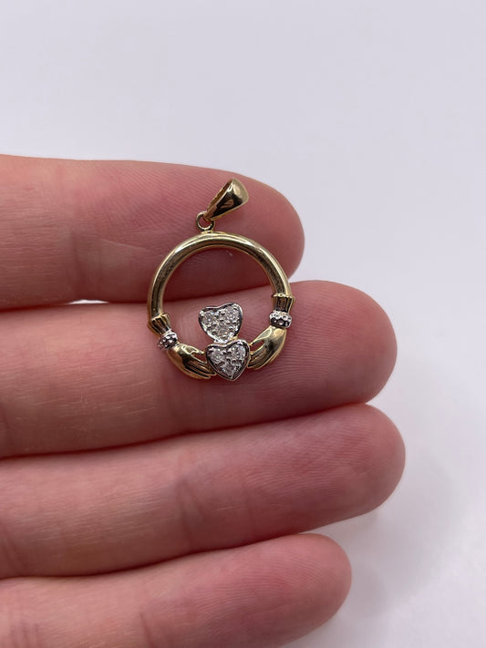 9ct gold diamond claddagh pendant
