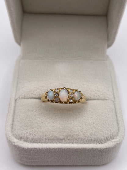 Antique 18ct gold opal and diamond ring