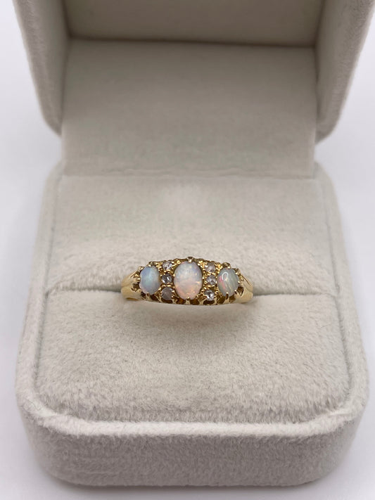 Antique 18ct gold opal and diamond ring