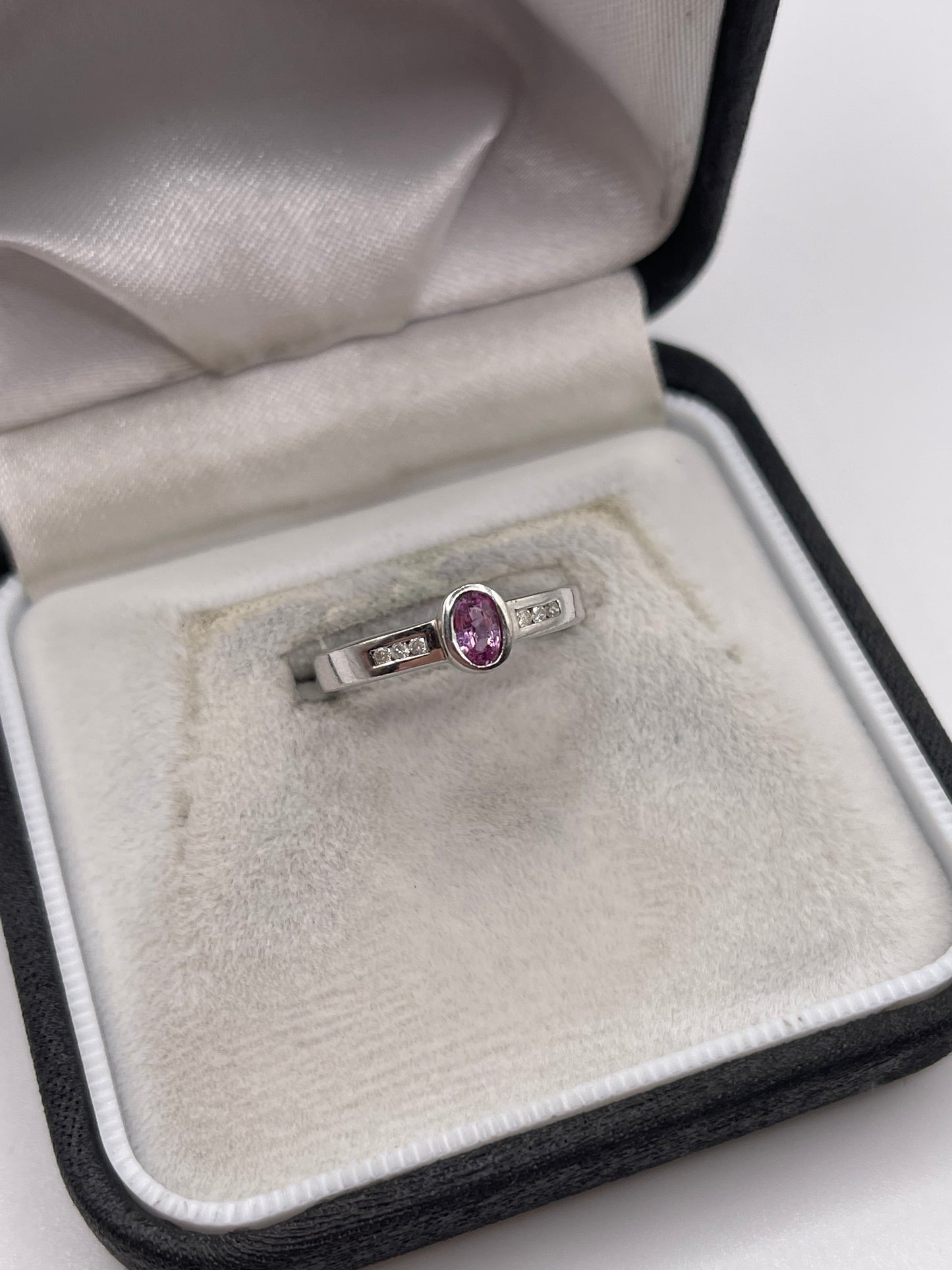 9ct white gold pink sapphire and diamond ring