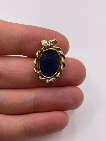9ct gold sapphire pendant