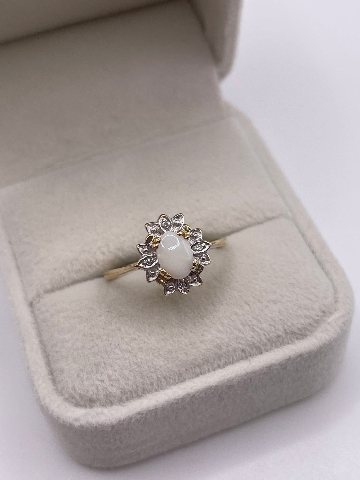 9ct gold opal and diamond ring